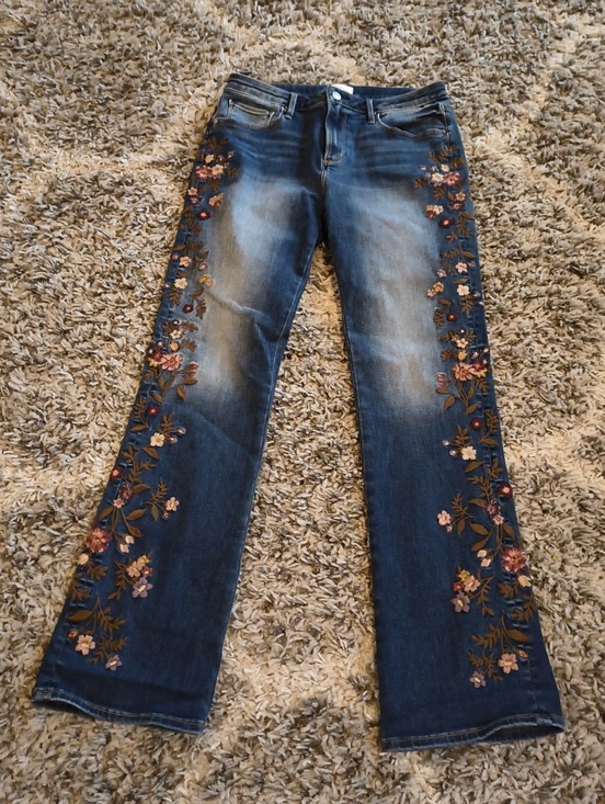 DRIFTWOOD Denim - Driftwood Kelly Floral Embroidered Bootcut Jeans  Floral Stretch Denim